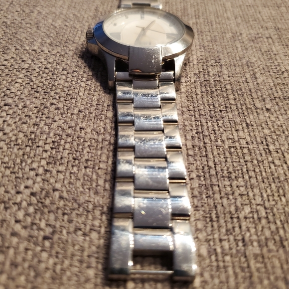 D&G Texas Mother Of Pearl Watch - Picture 5 of 5
